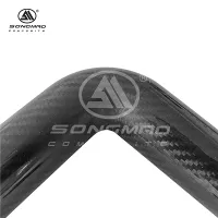 Tubo de fibra de carbono curvo